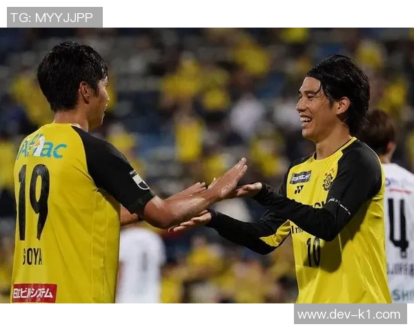 大阪钢巴与神户胜利的激烈对决谁能笑到最后的赛前分析与展望 大阪钢巴与神户胜利的激烈对决谁能笑到最后的赛前分析与展望